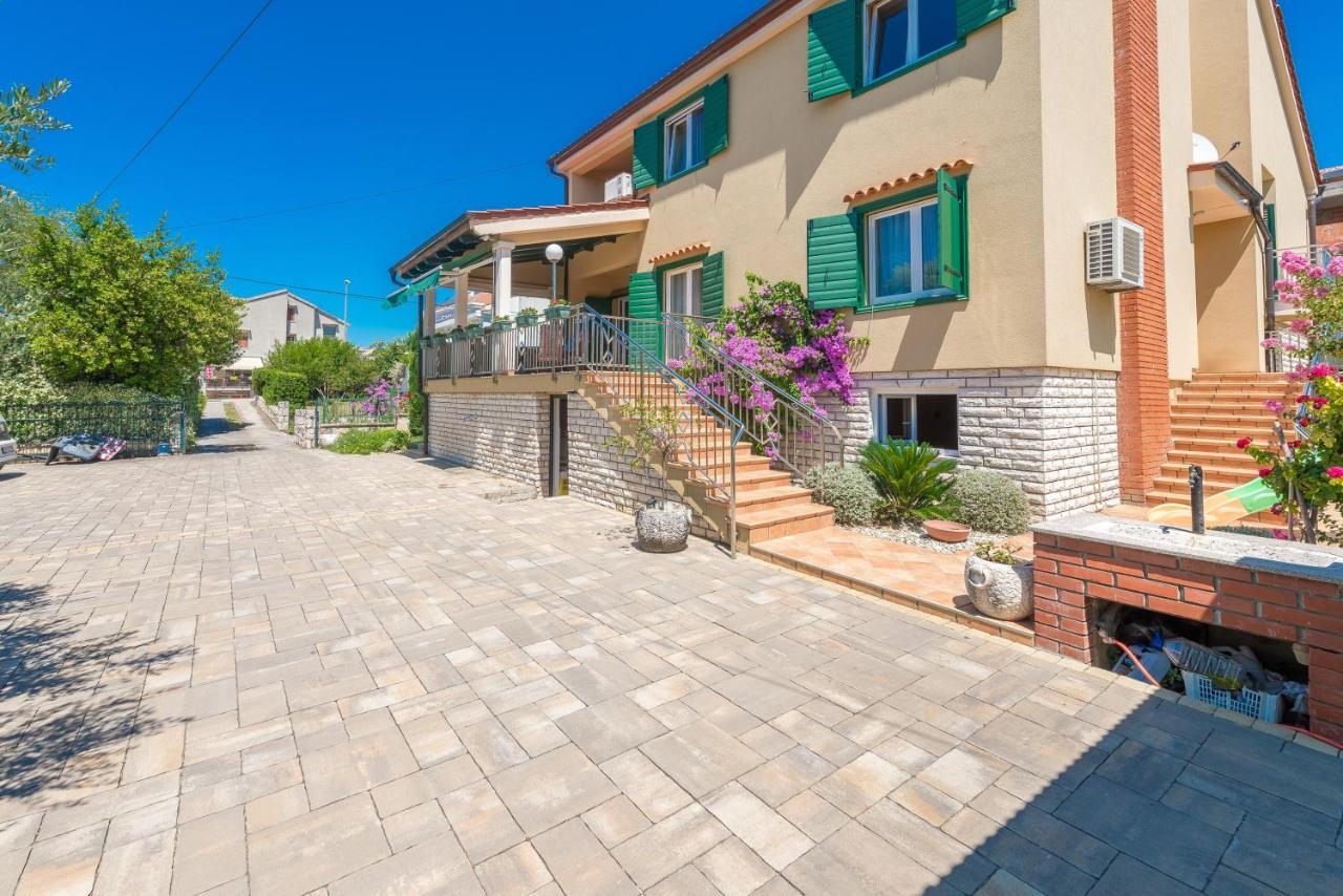 Villa Lux Nina With Six Bedrooms, Private Pool, Sauna Задар Екстериор снимка
