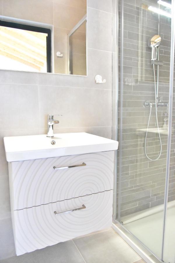 Villa Lux Nina With Six Bedrooms, Private Pool, Sauna Задар Екстериор снимка